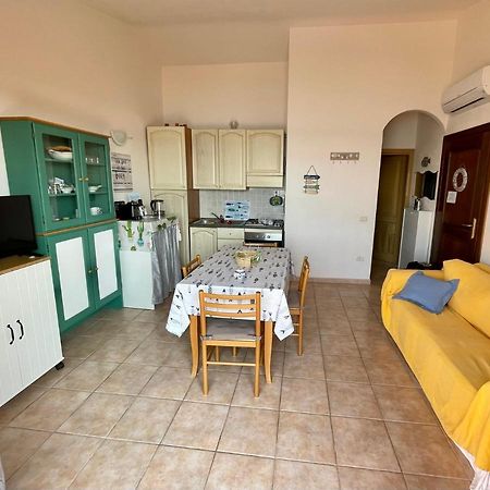 Appartamento Fronte Mare Residence Weber La Maddalena  Eksteriør billede