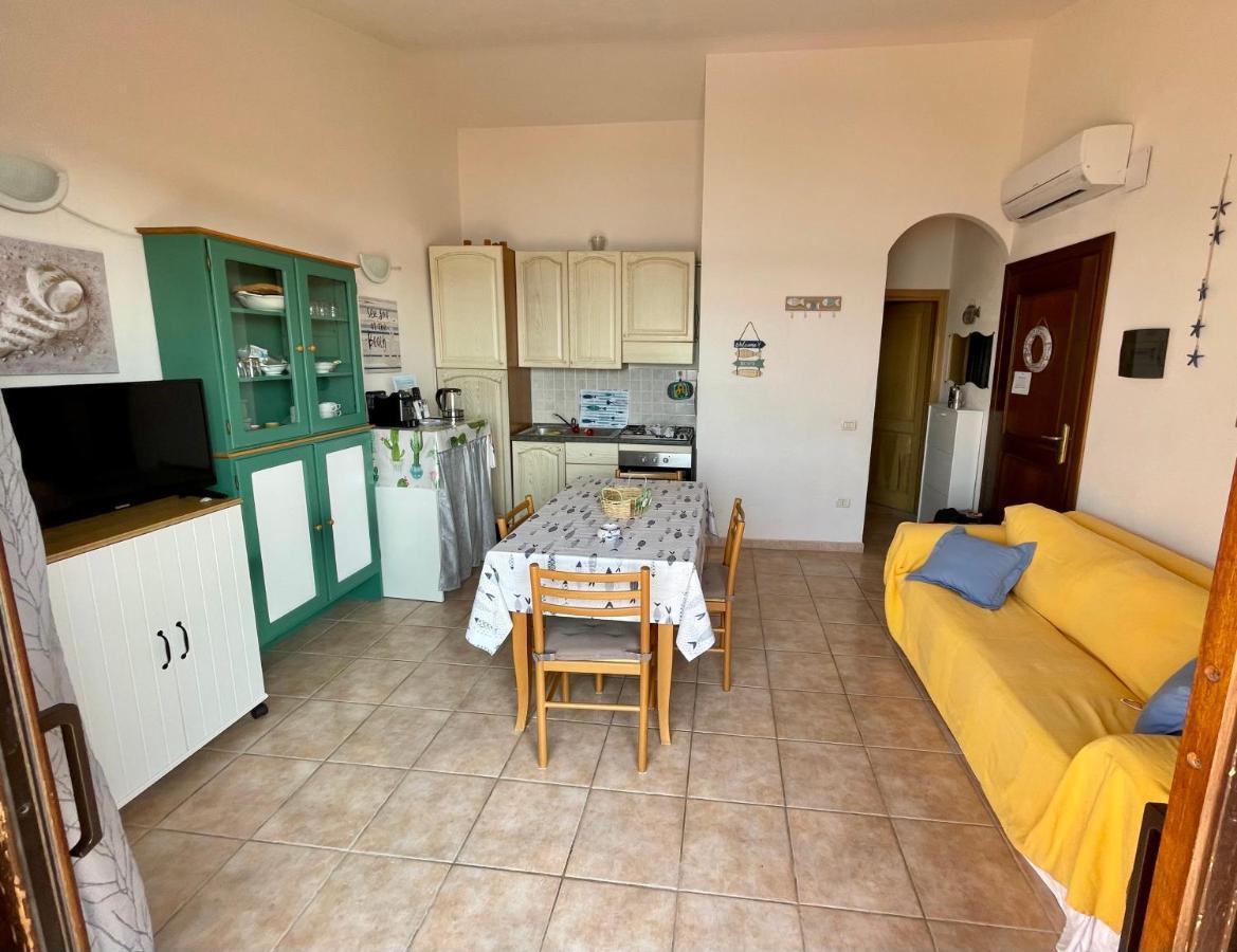 Appartamento Fronte Mare Residence Weber La Maddalena  Eksteriør billede